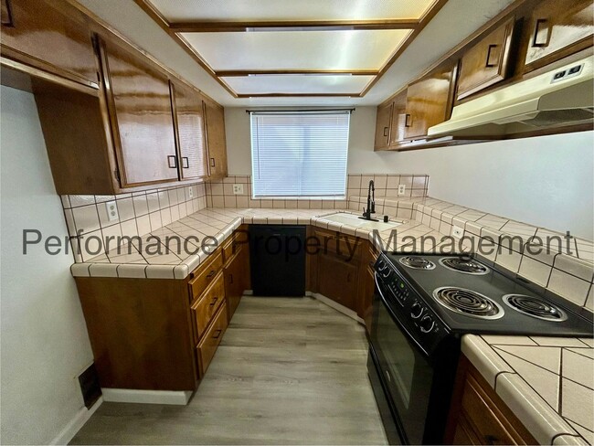 Photo - 239 W China Grade Loop Unit B