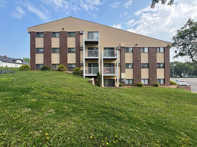 500 12th St S Unit 206