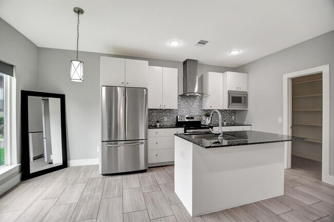 Photo - 20 Evanston St