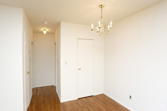 One Bedroom-Dining Area