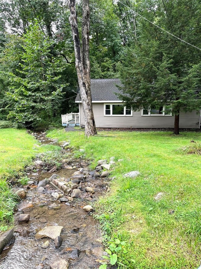 Photo - 6 Storybrook Ln House