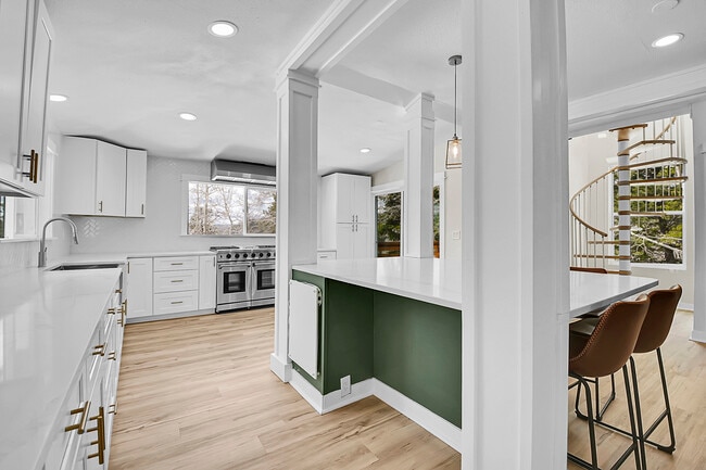 Photo - 45 Lodgepole Dr