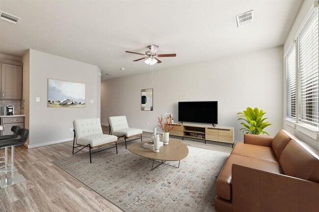 Photo - 111 Amber Fields Trail