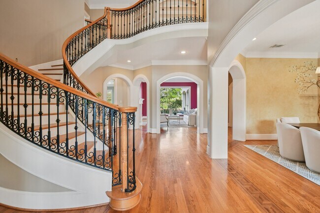 Photo - 2 Wilmington Ct