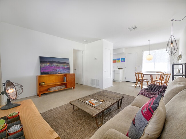 Photo - 277 East Racquet Club Road