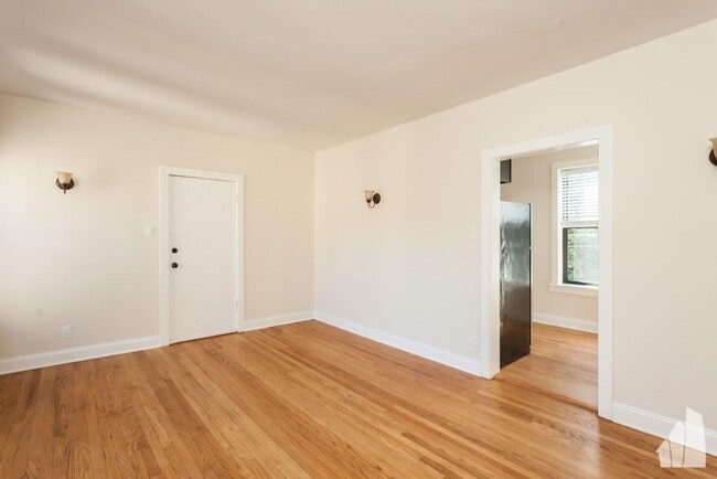 Photo - 2 bedroom in CHICAGO IL 60613 Unit E3