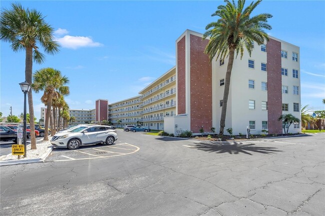 5575 Gulf Blvd Unit 426