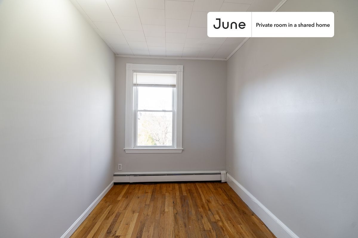 Private bedroom in 4 bed/1 bath Home - Private bedroom in 4 bed/1 bath Home