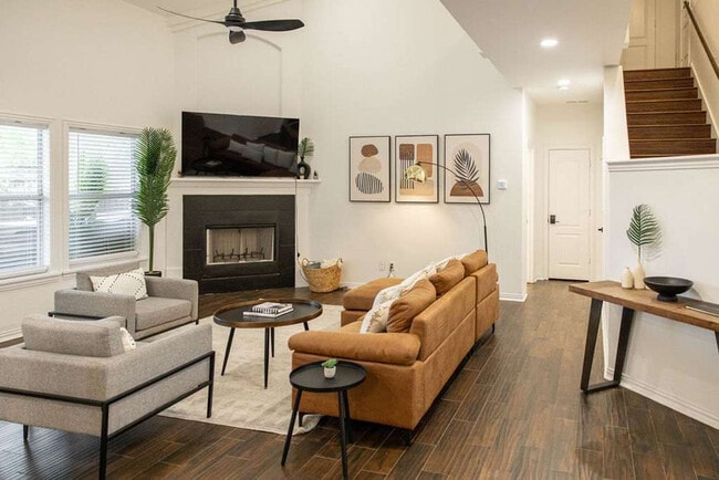 Photo - 320 Timbercreek Ct Unit SI ID1608671P