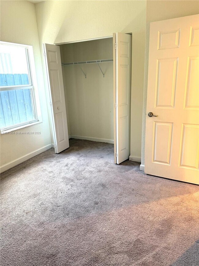 Photo - 260 SE 32nd Ave
