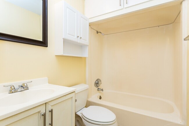 Photo - 2239 Bryan St