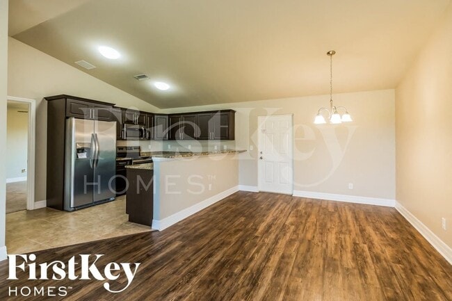 Photo - 703 SW 13th Terrace