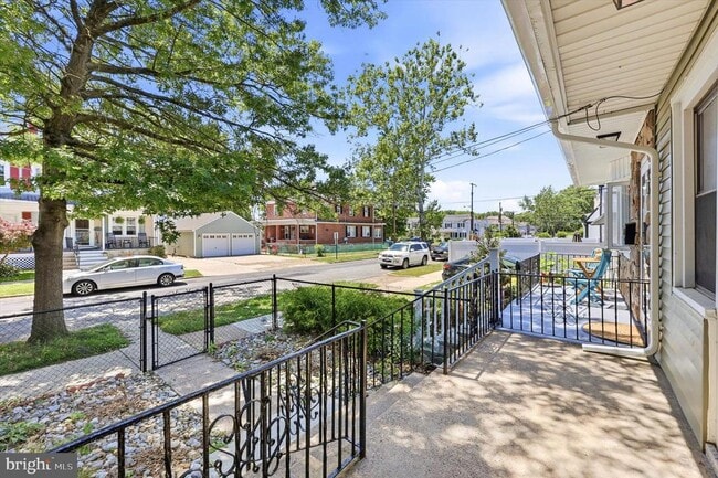 Photo - 269 Monroe St