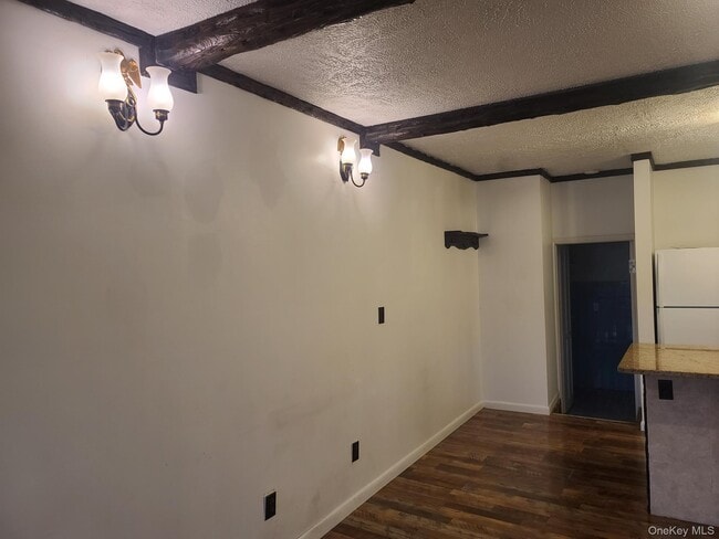 Photo - 1547 US-9 Unit 6