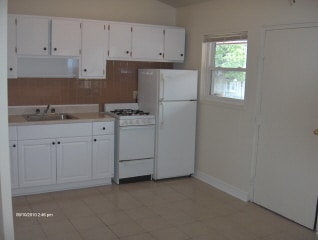 Photo - 794 W Market St Unidad #B