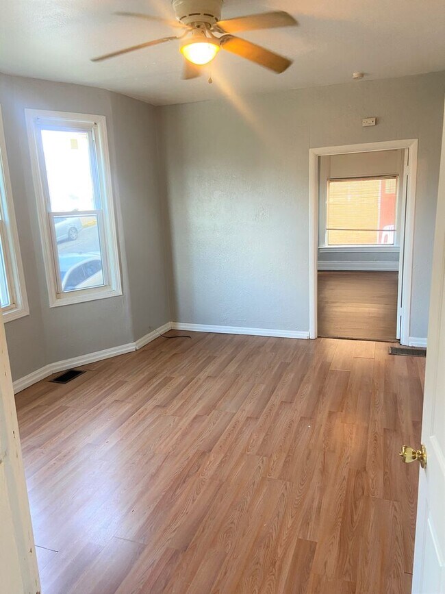 Photo - 2200 Milligan Ave Unidad Apt 1