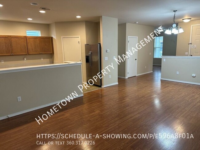 Photo - 4332 Freemont St NE