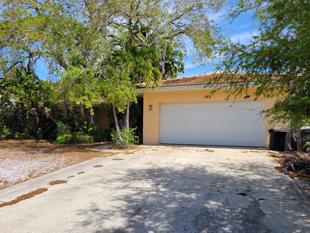 Photo - 759 Birdsong Ln