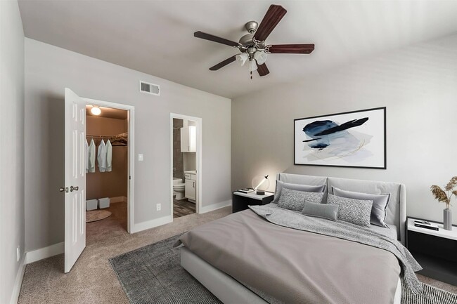Photo - 19100 Glenwest Dr