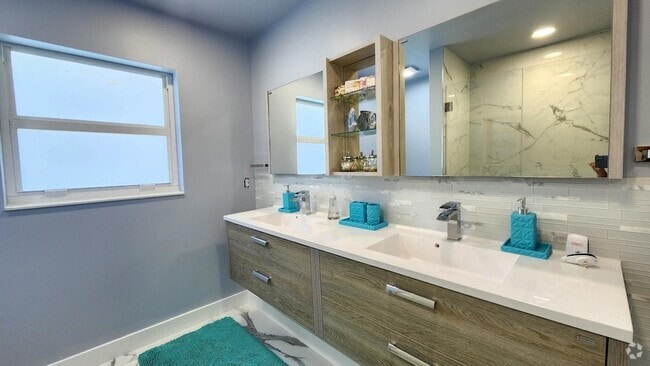Building Photo - 1851 Corsica Dr Rental