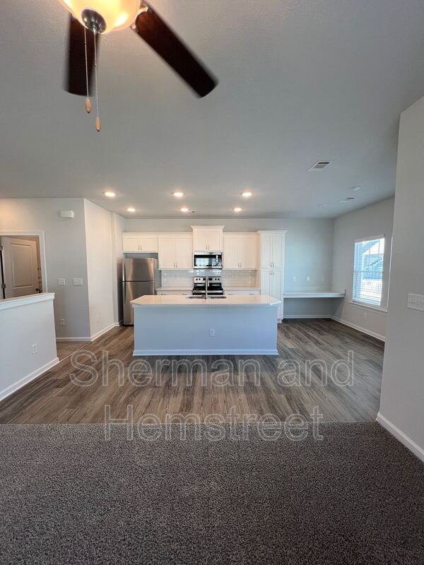 Photo - 2046 Lotus Dr