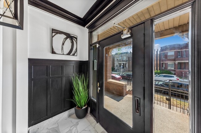 Photo - 6227 S Langley Ave Unit 2