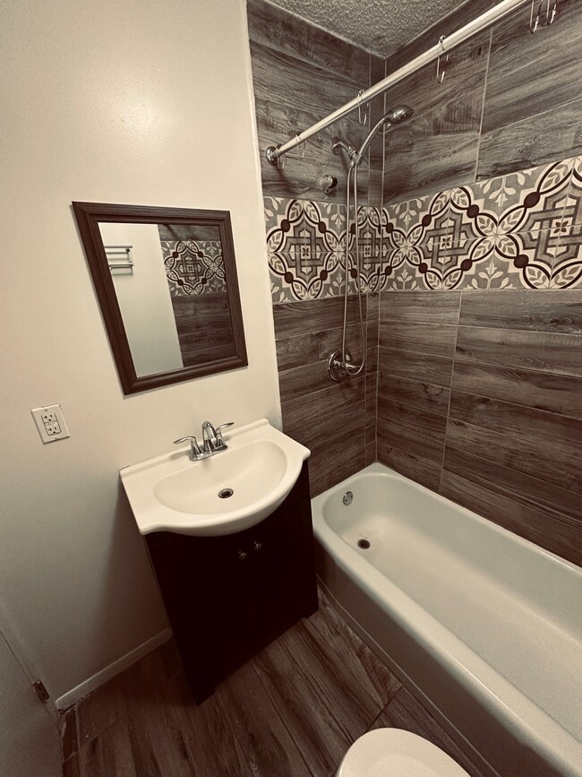 Photo - Casitas at 805 N 17Th St.