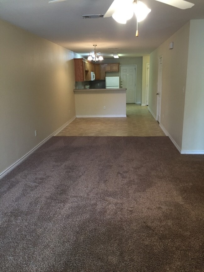 Photo - College Station. - 3 bedroom/3 bath Duplex, fenced in back yard, ready for an August 2026 move in.