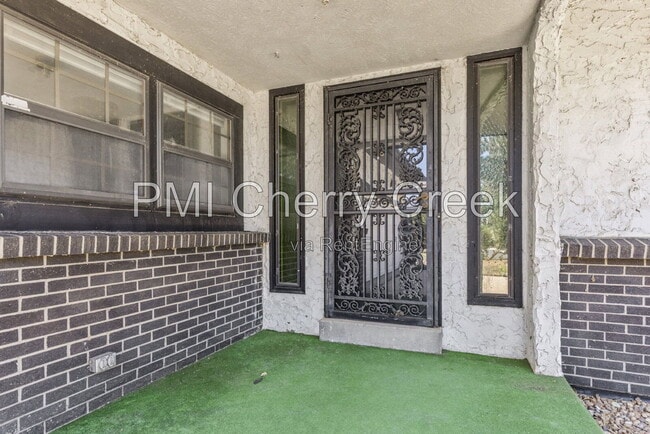 Photo - 207 S Ursula St