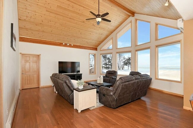 Photo - STR - 44855 Tide Place Unidad Main Home