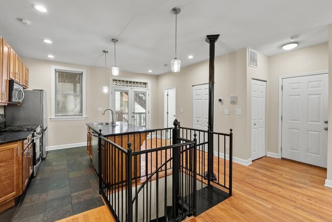 Photo - 3105 W George St Unit 1