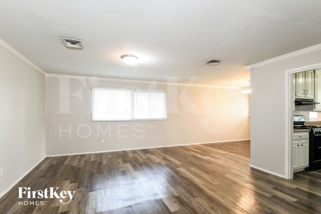 Photo - 440 Durwood Dr
