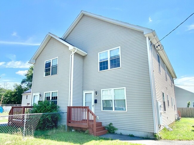 Building Photo - 93 Orleans St Unit 93