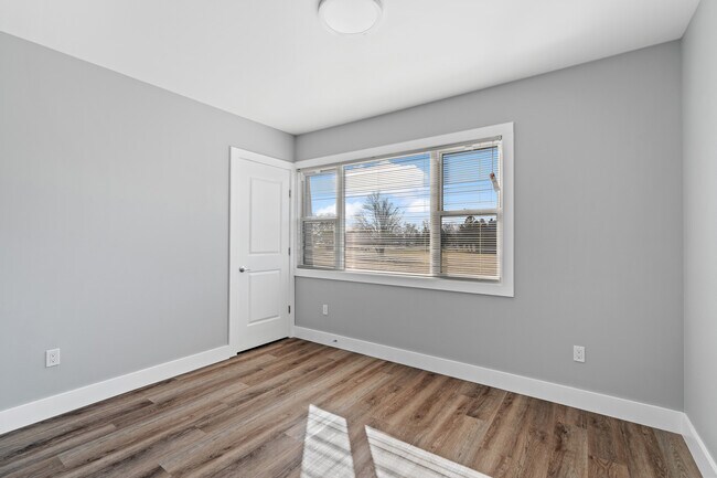 250 Captain Thomas Blvd