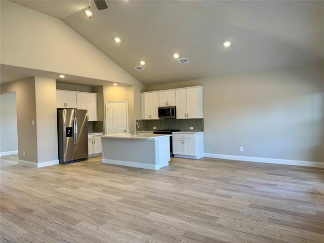 Photo - 685 Briar Dr