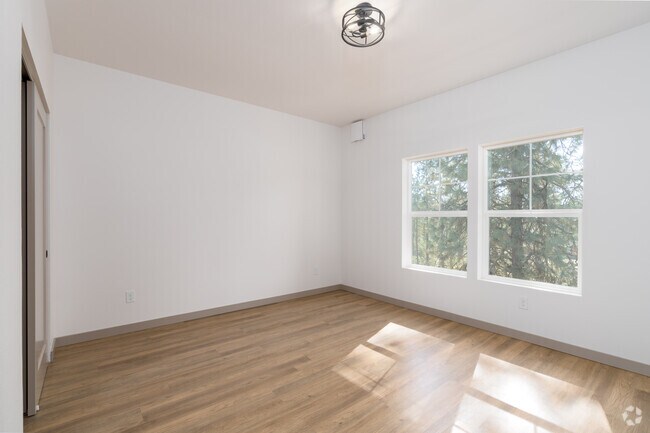 1BR, 1BA - 868SF