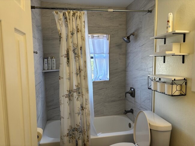 Upgraded bathroom - 4685 Boot Hill Dr