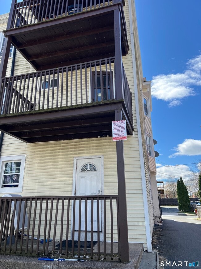 104 Mather St Unit 2nd floor