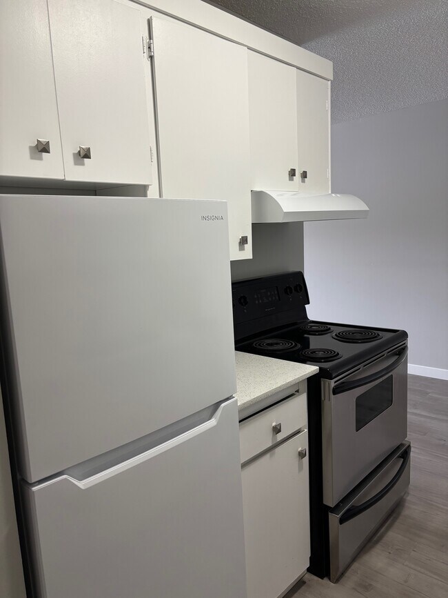 Photo - 10815-10116 116 St NW Unit 105