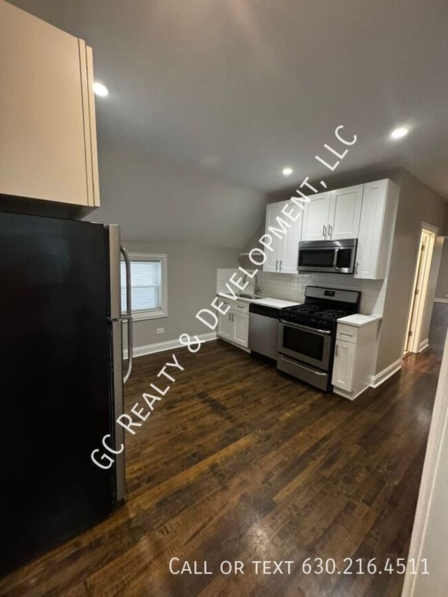 Photo - 4343 N Troy St Unit 2