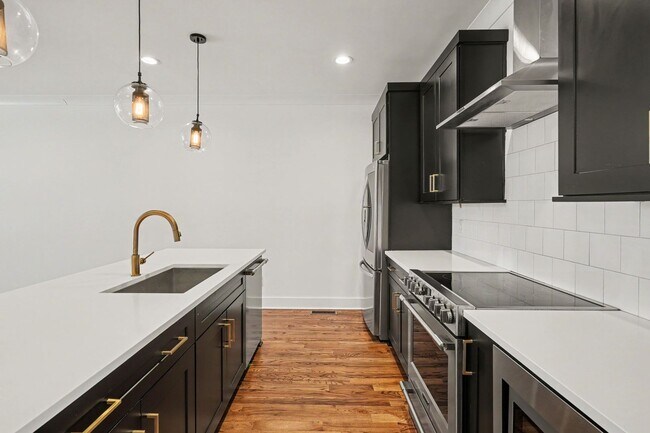 Photo - Downtown Views with Contemporary Comfort!