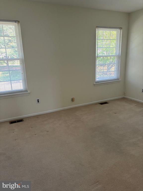 Photo - 144 Leedom Way