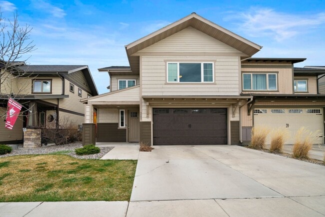 Building Photo - Modern 4-bedroom 3-bathroom Home
