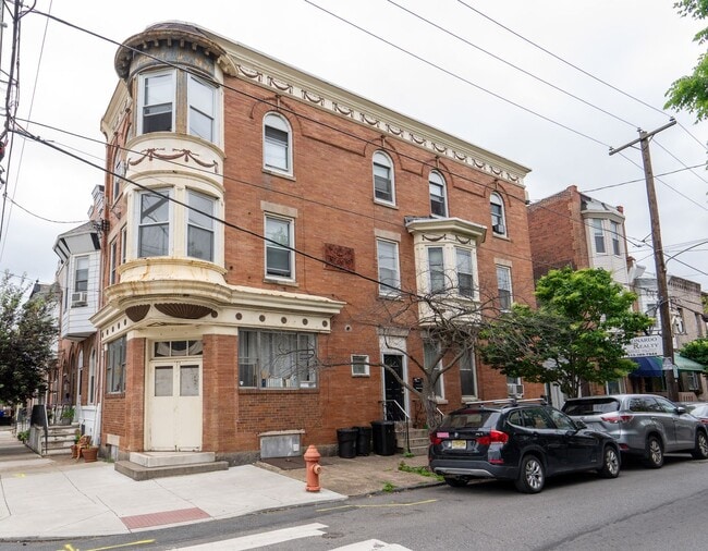 Building Photo - Melrose section 1 bed very spacious Unit 1601 Jackson 3rd Fl