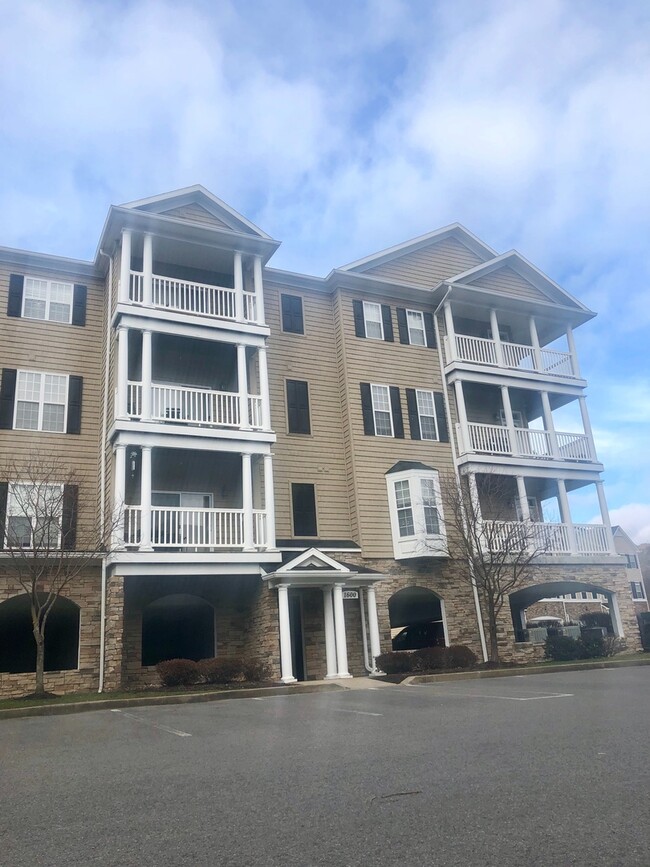 2 Bedroom, 2 bath Condo Suncrest Village G... - 2 Bedroom, 2 bath Condo Suncrest Village G...