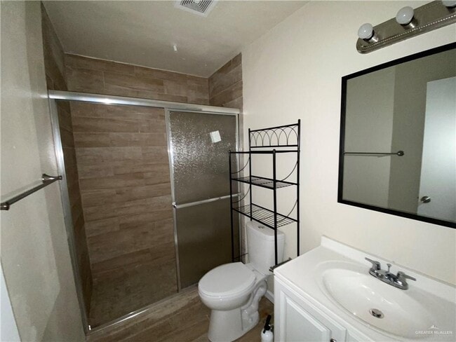 Photo - 10-25 1/2 N 25 1/2 St