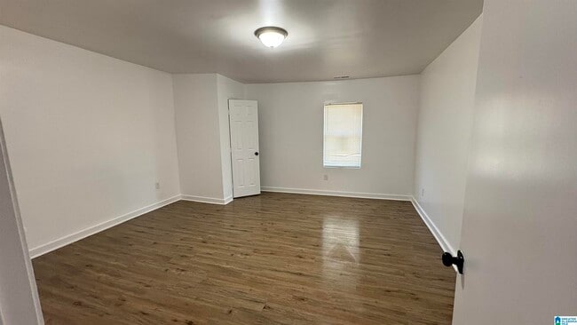 Photo - 1310 Steiner Ave SW