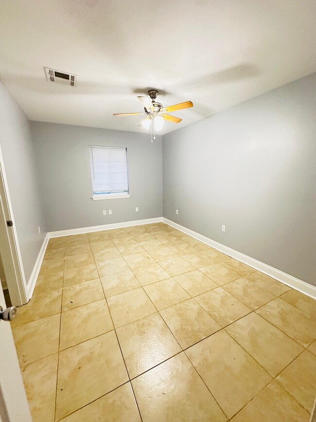 Photo - 6317 Bellaire Dr Unit 6317