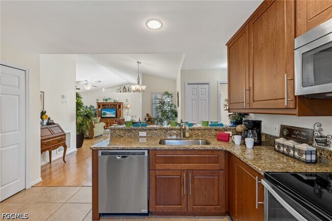 Photo - 2305 SW 19th Pl