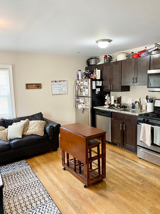 Photo - 171 Thorndike St Unit 1